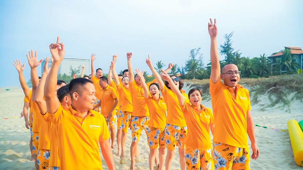 Quay Phim Team Building Chuyên Nghiệp – Giải Pháp Lưu Giữ Những Khoảnh Khắc Gắn Kết Đội Ngũ TATMedia Giải Pháp Truyền Thông Quay Phim Team Building Chuyên Nghiệp – Giải Pháp Lưu Giữ Những Khoảnh Khắc Gắn Kết Đội Ngũ TATMedia Giải Pháp Truyền Thông