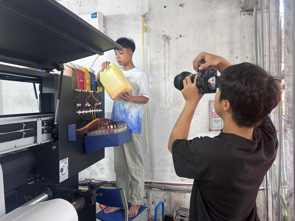Quay phim giới thiệu doanh nghiệp chuyên nghiệp – Giải pháp nâng tầm thương hiệu và tăng chuyển đổi TATMedia Giải Pháp Truyền Thông Quay phim giới thiệu doanh nghiệp chuyên nghiệp – Giải pháp nâng tầm thương hiệu và tăng chuyển đổi TATMedia Giải Pháp Truyền Thông